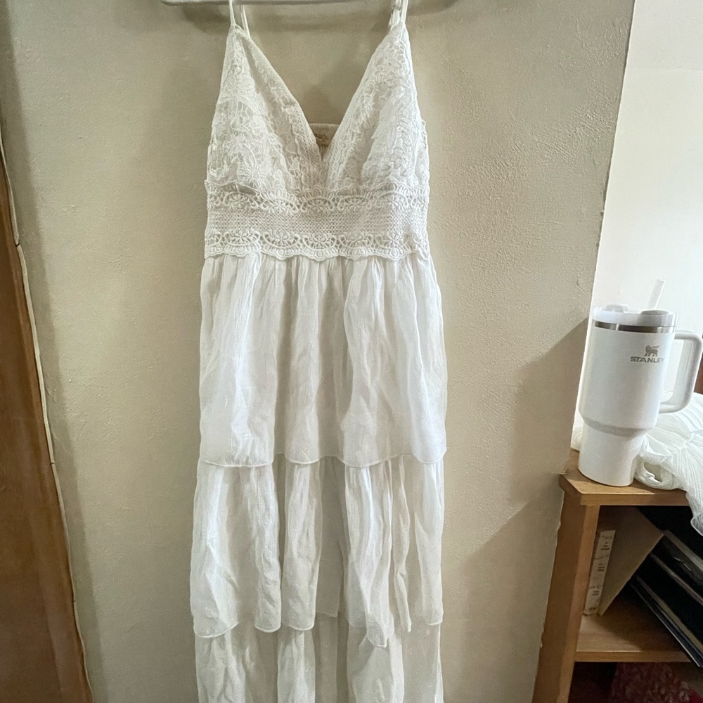 Elegant White Lace Maxi Dress